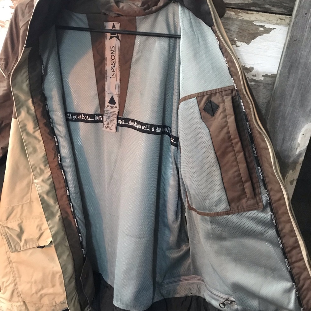 Snowboarders jacket - Picture 3 of 4